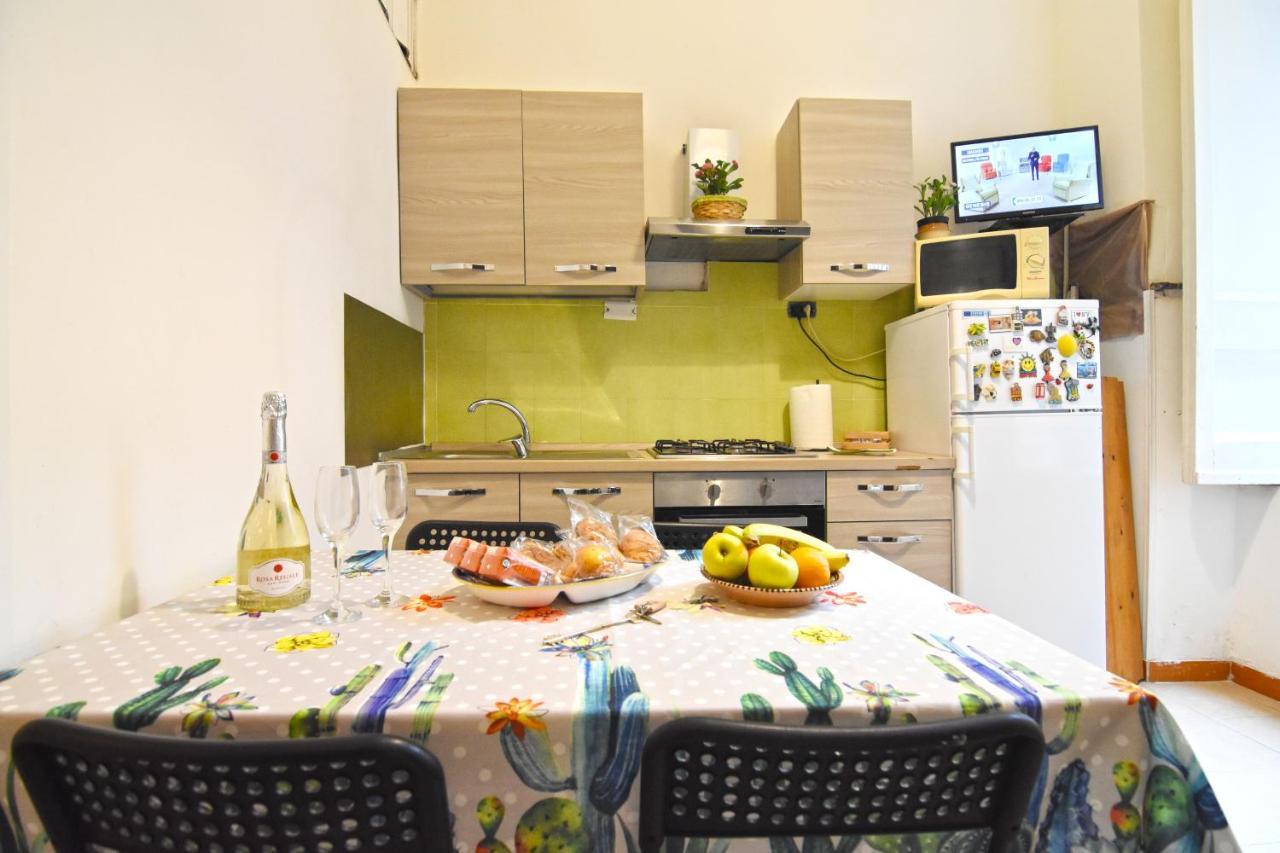 Iside Apartment เนเปิลส์ ภายนอก รูปภาพ