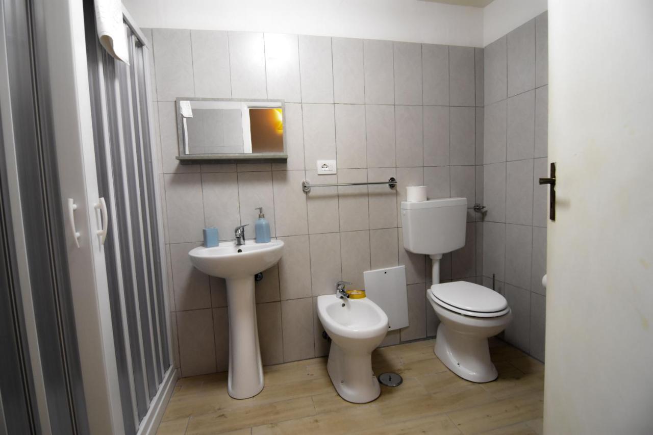 Iside Apartment เนเปิลส์ ภายนอก รูปภาพ
